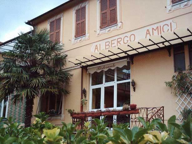 Albergo Amici วาเรเซลิกูเร ภายนอก รูปภาพ
